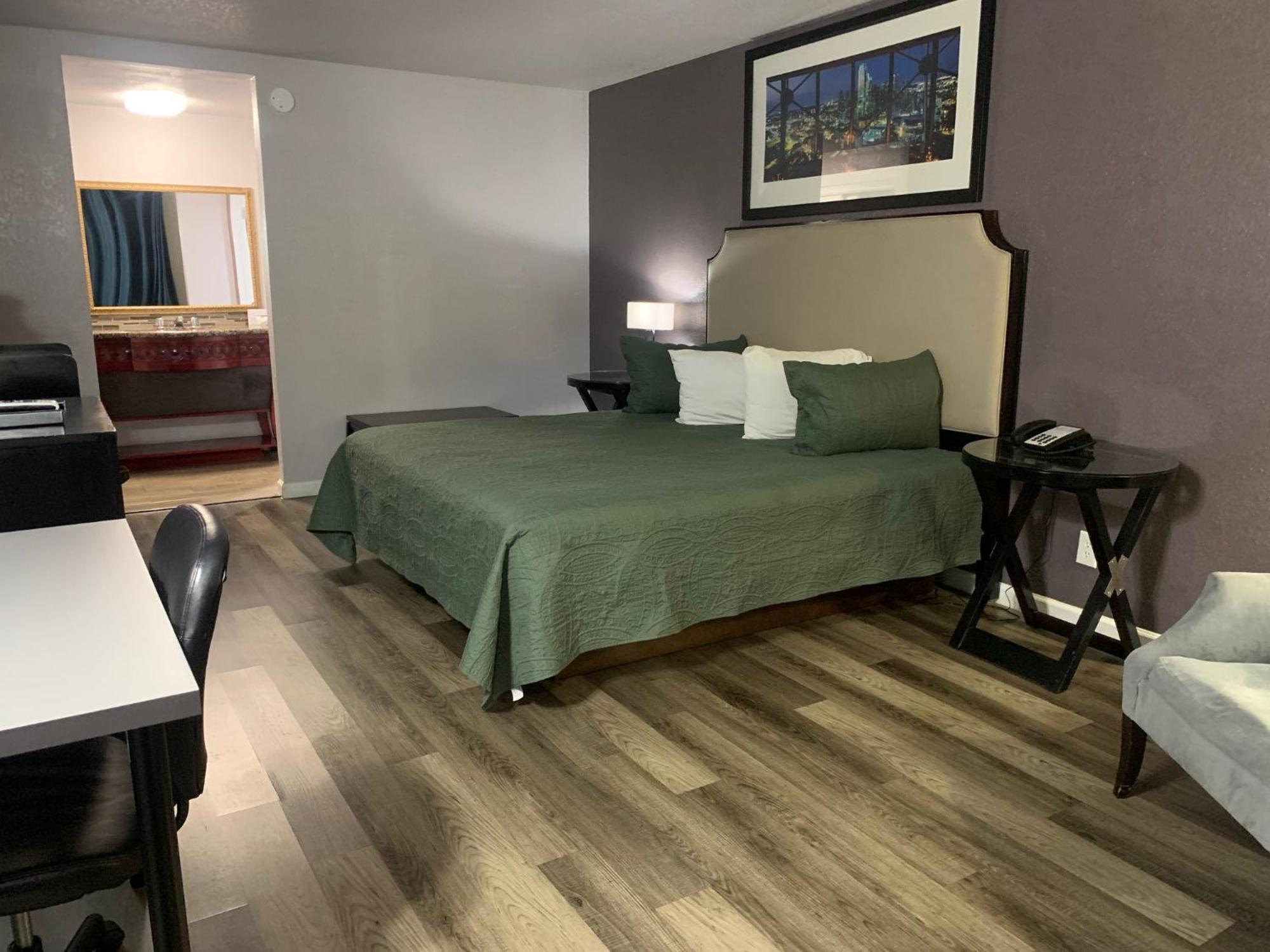 R Nite Star And -home Of The Cowboys & Rangers 3* Arlington